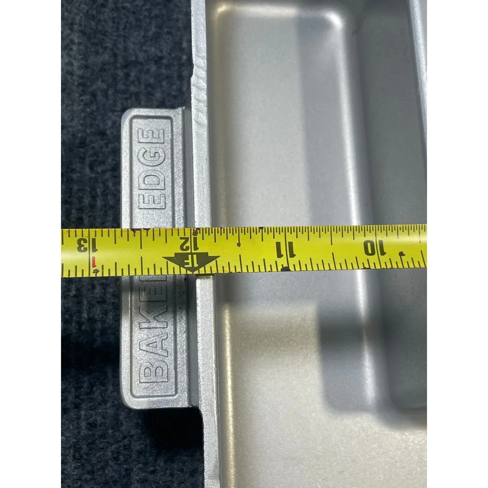 Baker's Edge Nonstick Edge Brownie Pan Cast Aluminum Silver Made in USA 9x12